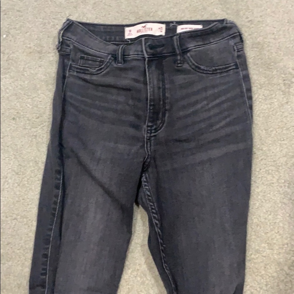 black hollister skinny jeans